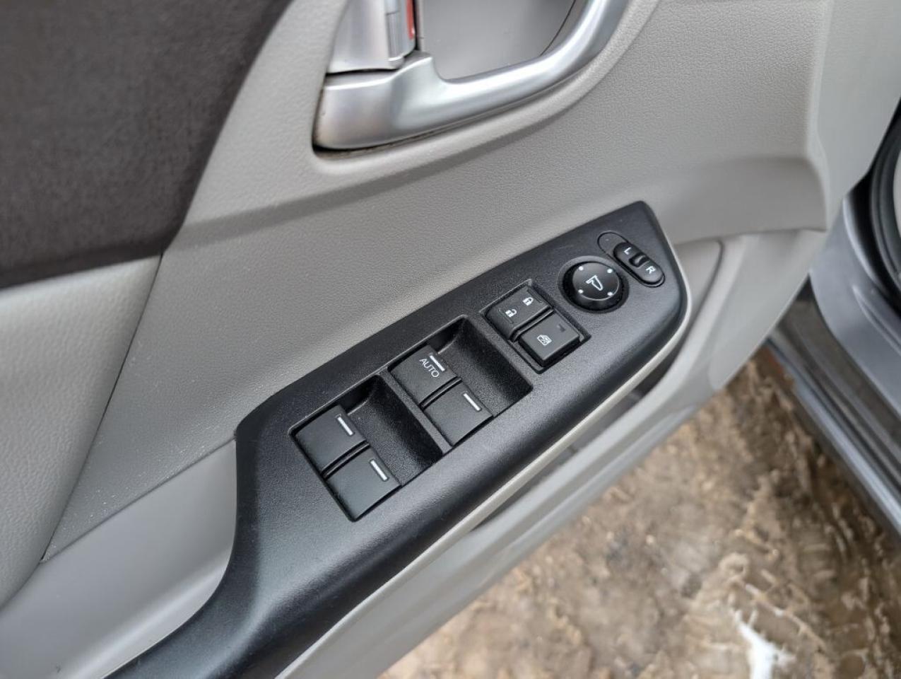 2012 Honda Civic EX-L   LEATHER   SUNROOF   HTD SEATS Photo