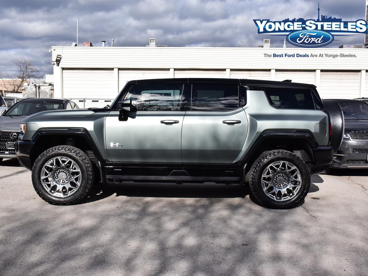 2024 GMC HUMMER EV SUV e4WD 4dr 3X Photo4