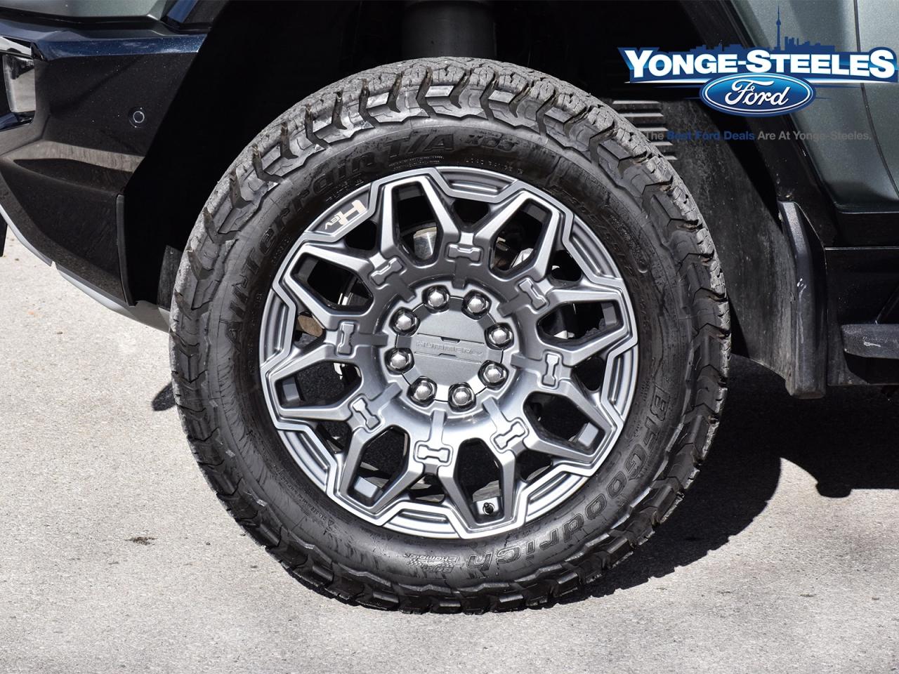 2024 GMC HUMMER EV SUV e4WD 4dr 3X Photo