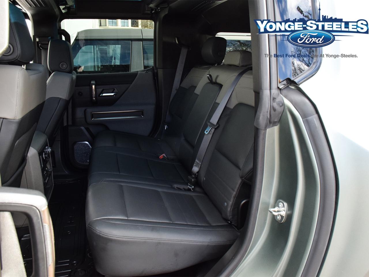 2024 GMC HUMMER EV SUV e4WD 4dr 3X Photo