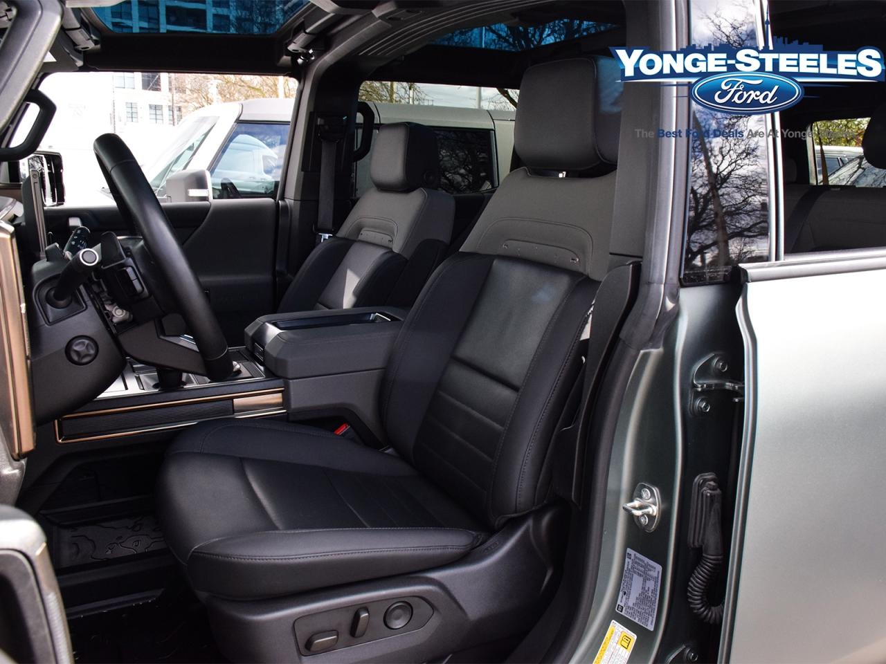 2024 GMC HUMMER EV SUV e4WD 4dr 3X Photo