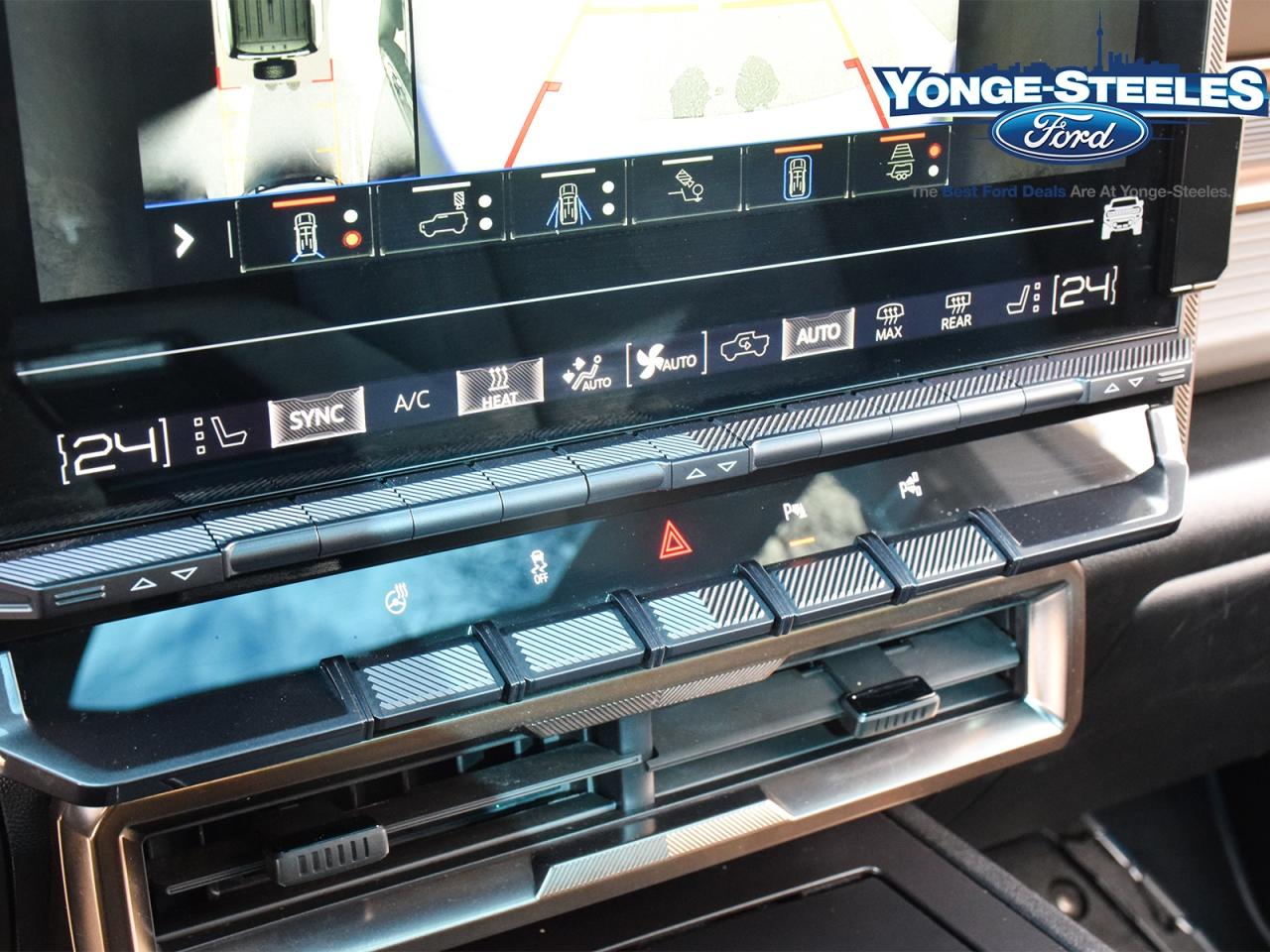 2024 GMC HUMMER EV SUV e4WD 4dr 3X Photo