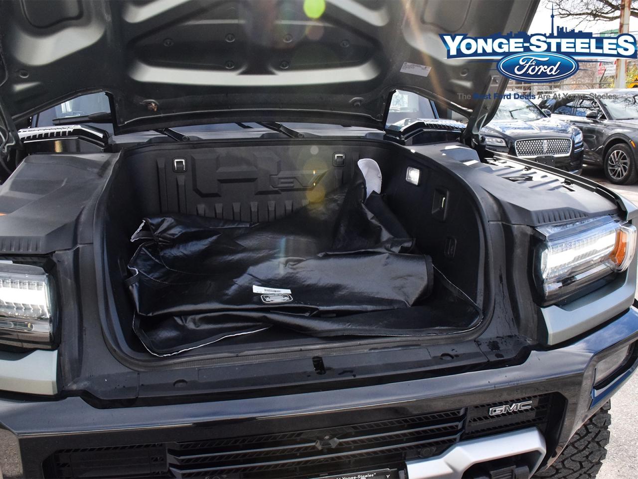 2024 GMC HUMMER EV SUV e4WD 4dr 3X Photo