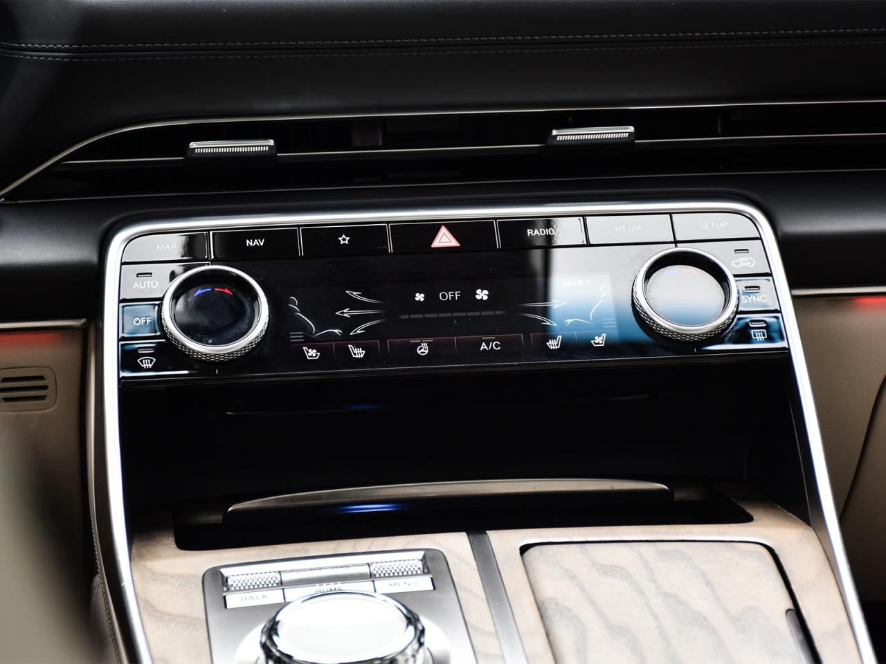 2023 Genesis GV80 3.5T Prestige 7P(Matte Paint)No Accident Records* Photo