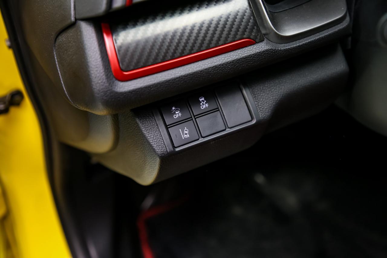 2021 Honda Civic Type R LIMITED EDITION 1 OF 1020 306HP MANUAL LOADED Photo