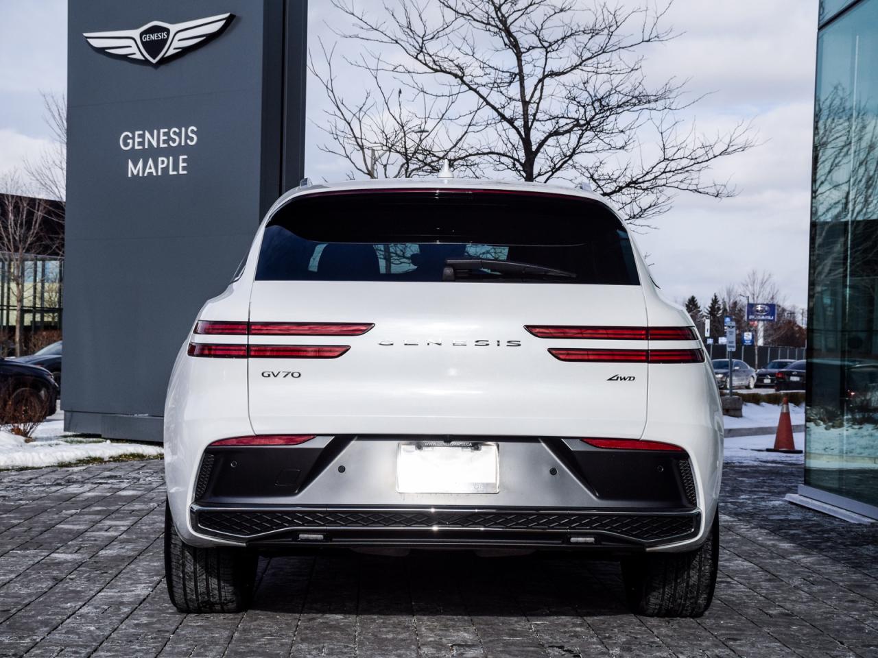 2026 Genesis GV70 2.5T Advanced Tech.Pkg AWD   Used Demonstrator Photo4
