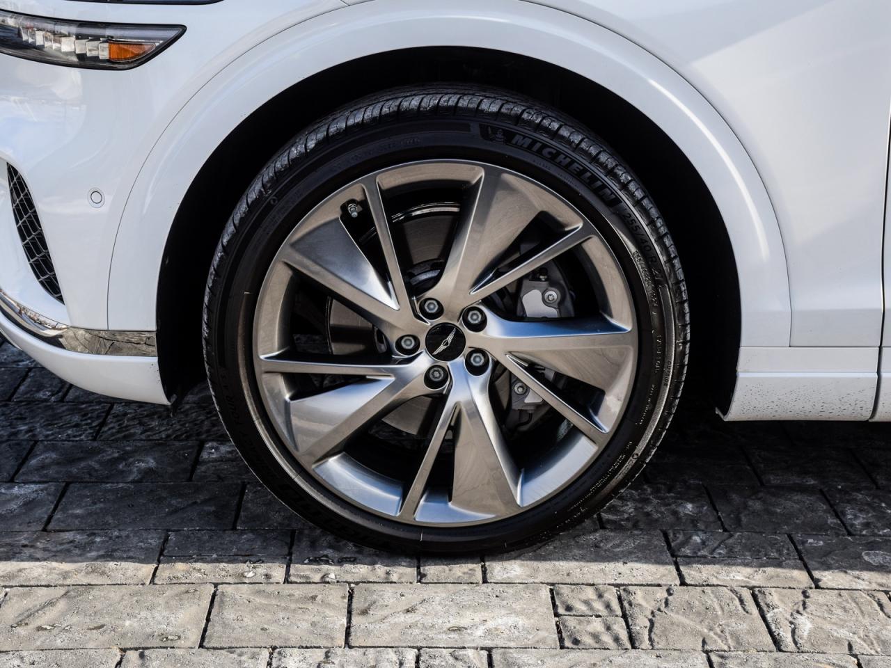 2026 Genesis GV70 2.5T Advanced Tech.Pkg AWD   Used Demonstrator Photo