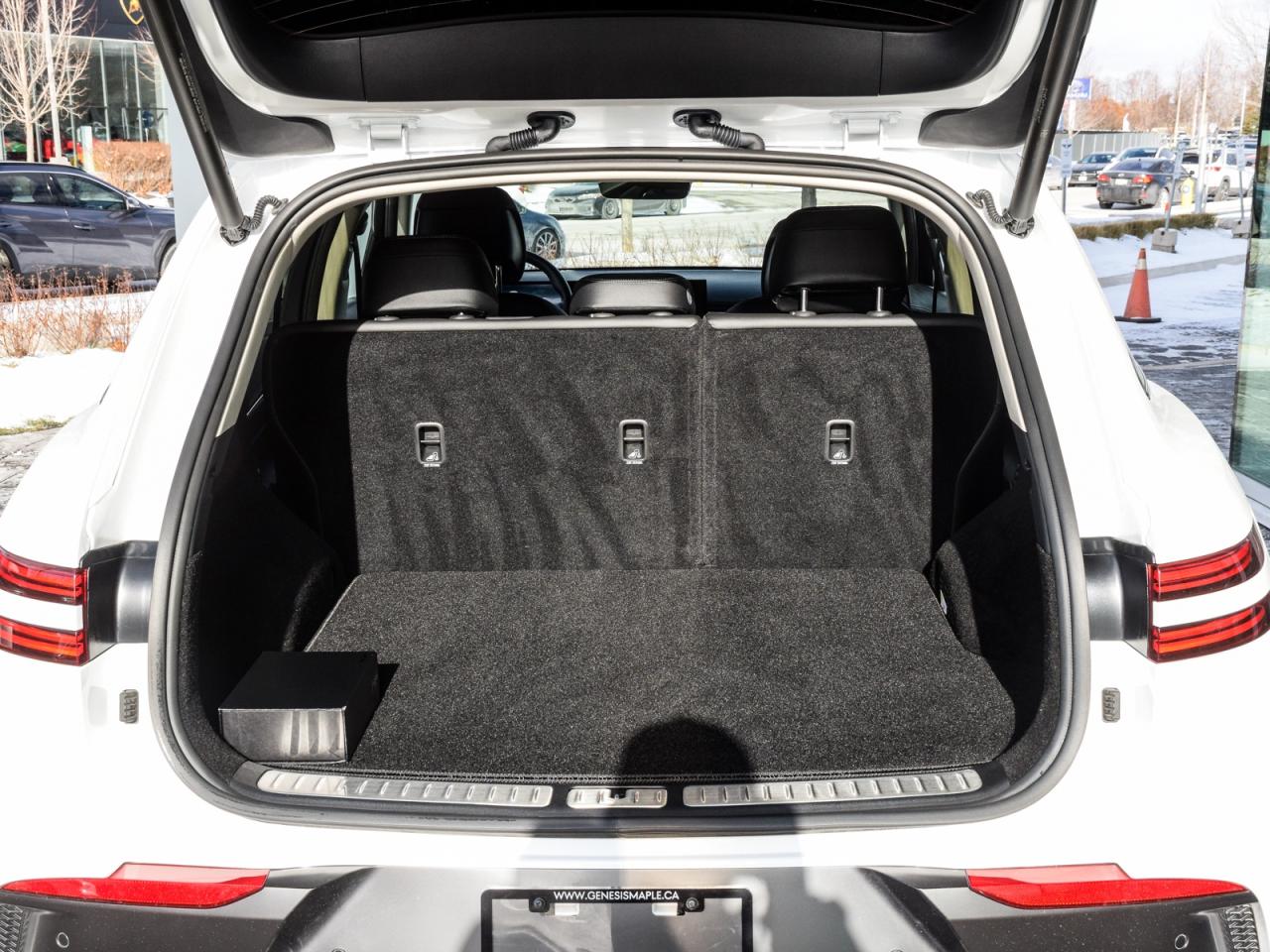 2026 Genesis GV70 2.5T Advanced Tech.Pkg AWD   Used Demonstrator Photo
