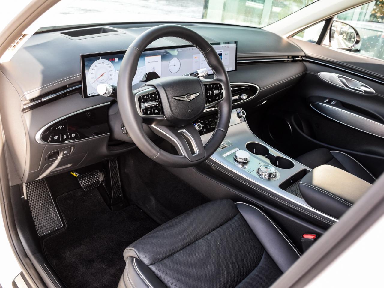 2026 Genesis GV70 2.5T Advanced Tech.Pkg AWD   Used Demonstrator Photo