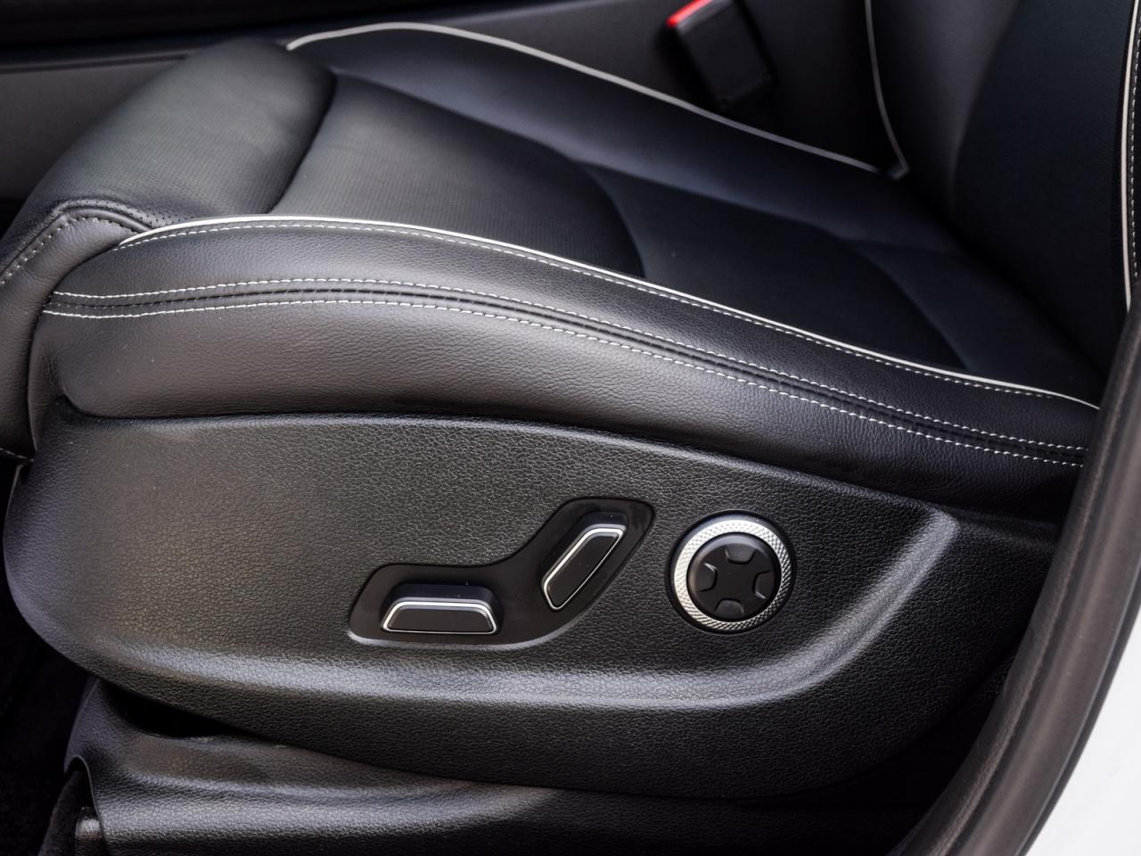 2026 Genesis GV70 2.5T Advanced Tech.Pkg AWD   Used Demonstrator Photo