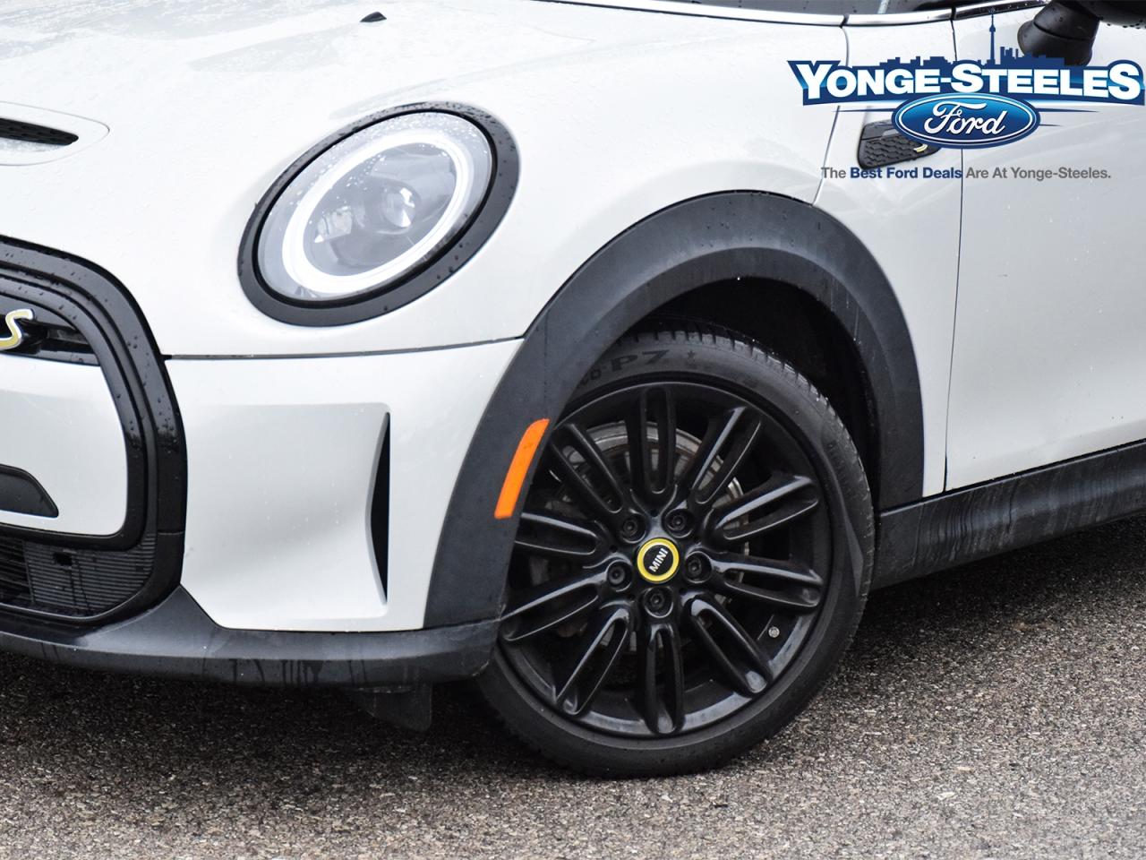 2022 MINI 3 Door Cooper SE FWD Photo