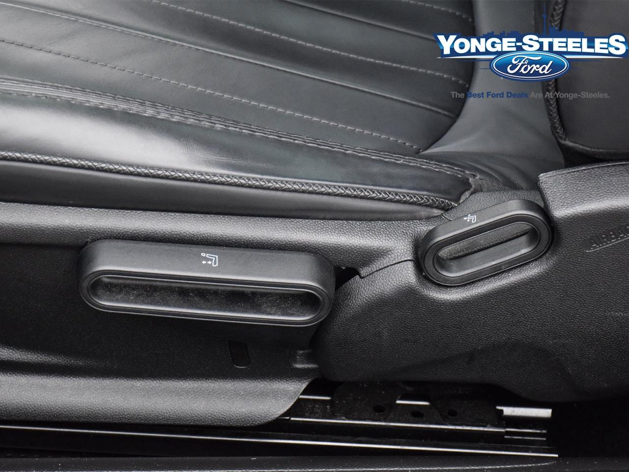 2022 MINI 3 Door Cooper SE FWD Photo