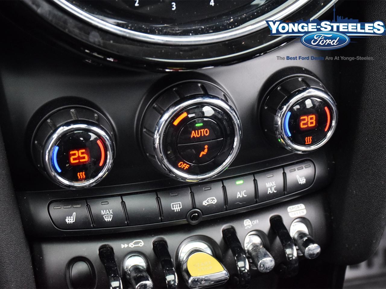 2022 MINI 3 Door Cooper SE FWD Photo