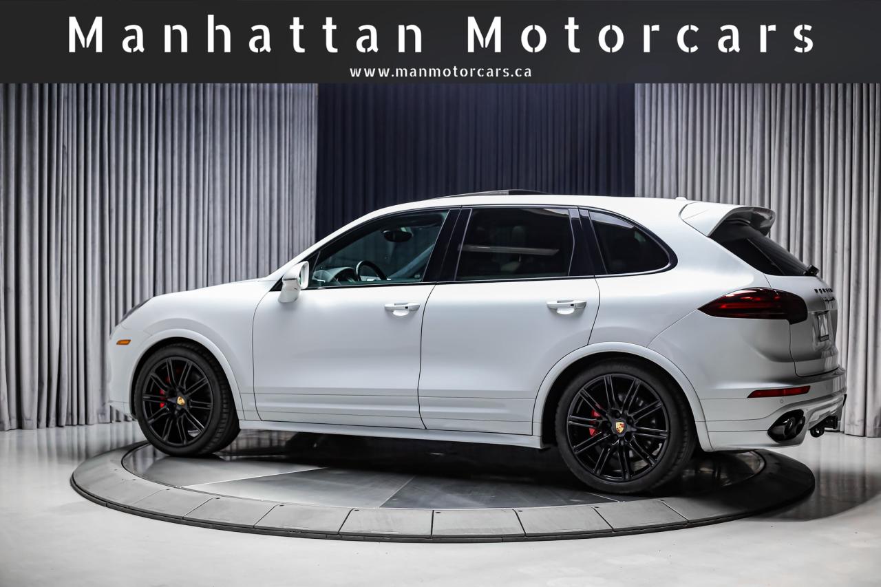 2016 Porsche Cayenne GTS AWD 440HP HIGHLY OPTIONED AIRSUSPENSION PDLS+ Photo3