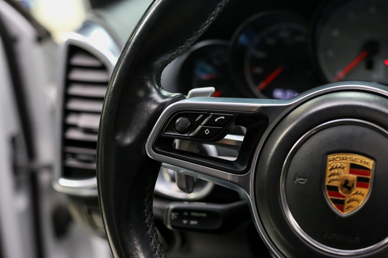 2016 Porsche Cayenne GTS AWD 440HP HIGHLY OPTIONED AIRSUSPENSION PDLS+ Photo