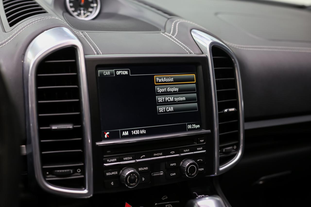 2016 Porsche Cayenne GTS AWD 440HP HIGHLY OPTIONED AIRSUSPENSION PDLS+ Photo