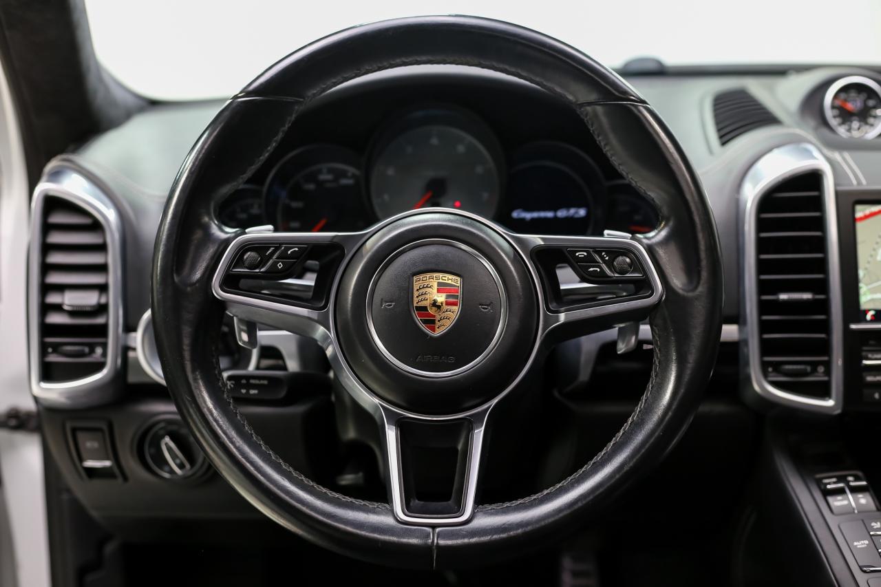 2016 Porsche Cayenne GTS AWD 440HP HIGHLY OPTIONED AIRSUSPENSION PDLS+ Photo