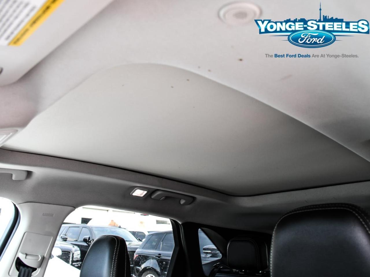 2022 Ford Escape Titanium Plug-In Hybrid 2.5L PREMIUM PKG Photo