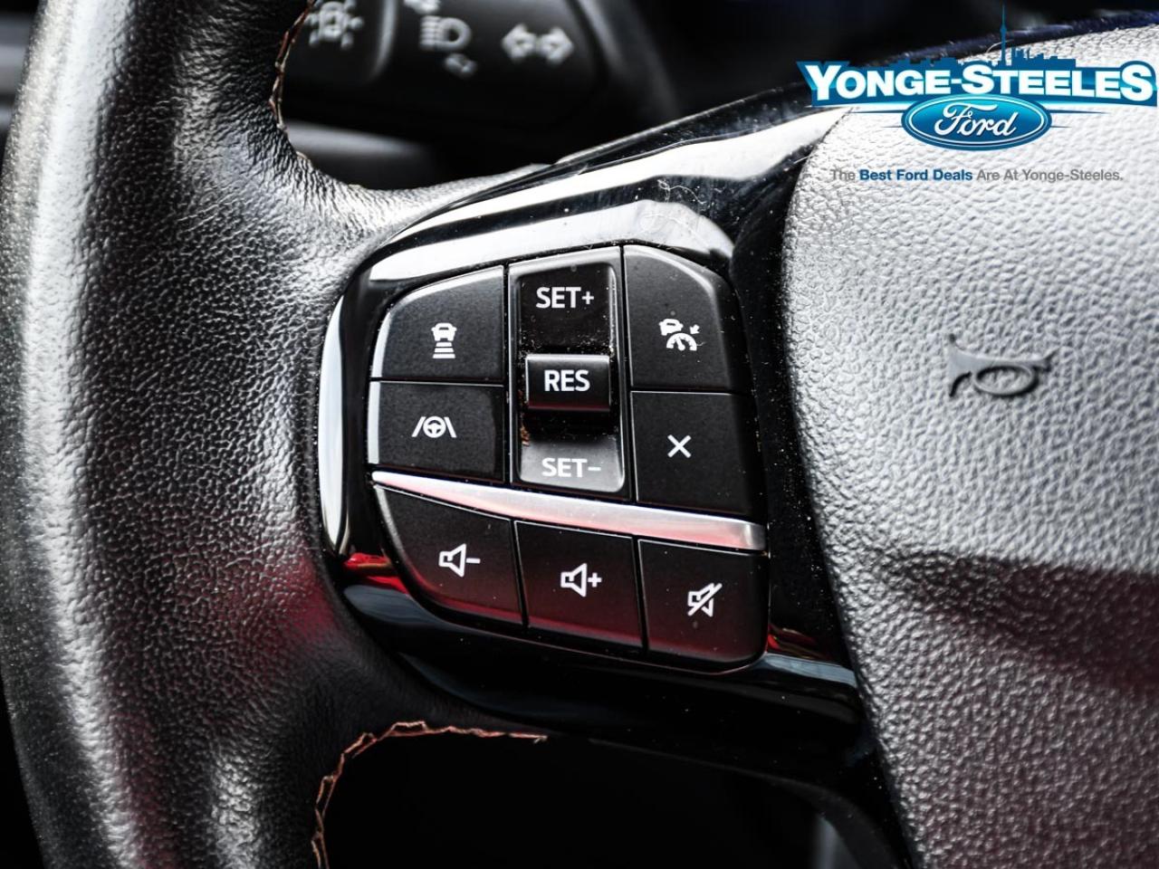 2022 Ford Escape Titanium Plug-In Hybrid 2.5L PREMIUM PKG Photo