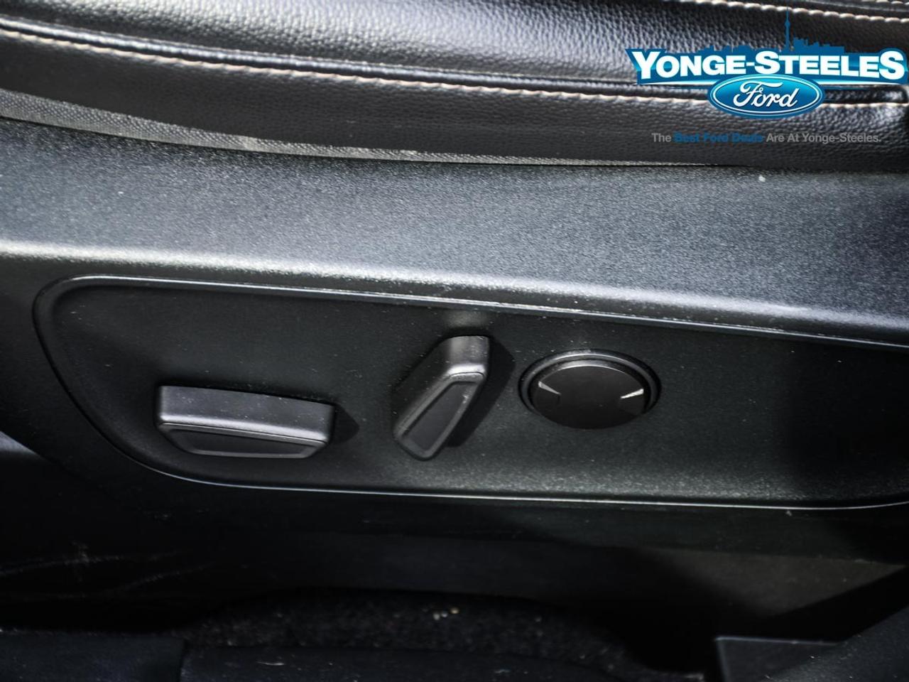 2022 Ford Escape Titanium Plug-In Hybrid 2.5L PREMIUM PKG Photo