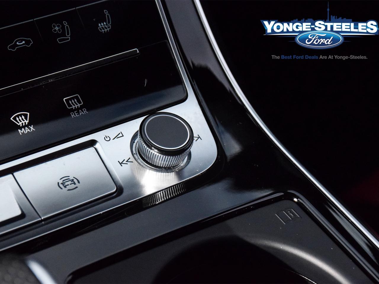 2024 Audi SQ7 4.0 TFSI quattro Photo