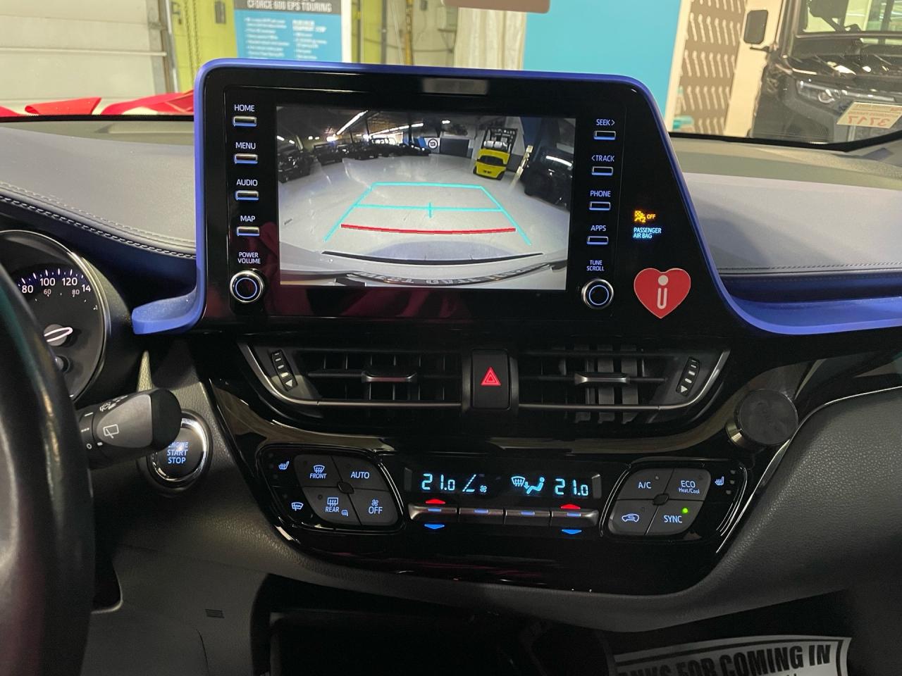 2021 Toyota C-HR XLE  PREMIUM   CAMERA   NO ACCIDENTS Photo