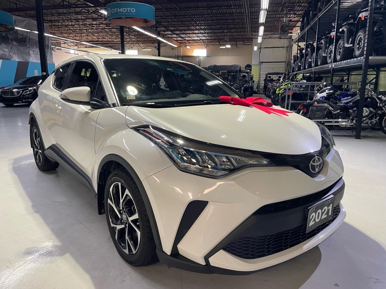 2021 Toyota C-HR XLE  PREMIUM   CAMERA   NO ACCIDENTS Photo