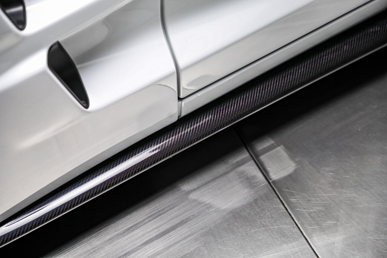 2010 Chevrolet Corvette ZR1 w/3ZR 638HP 6.2L LS9 CARBNCERAMC HUD LOWKM Photo