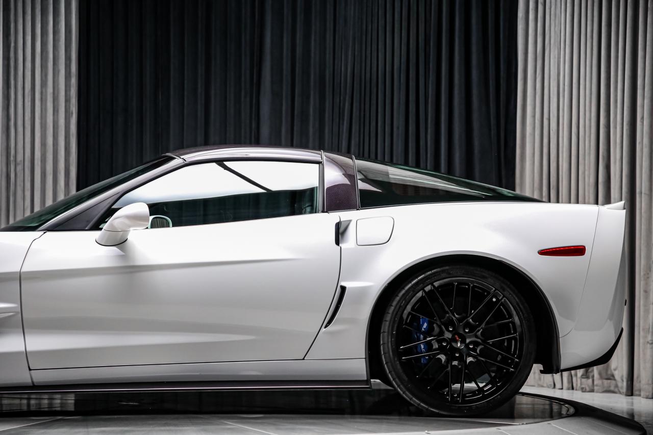 2010 Chevrolet Corvette ZR1 w/3ZR 638HP 6.2L LS9 CARBNCERAMC HUD LOWKM Photo