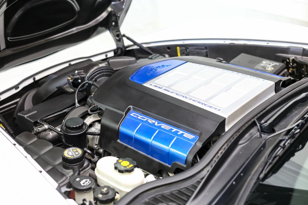 2010 Chevrolet Corvette ZR1 w/3ZR 638HP 6.2L LS9 CARBNCERAMC HUD LOWKM Photo