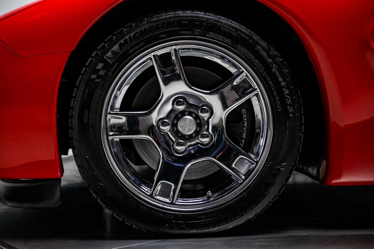 1999 Chevrolet Corvette CONVERTIBLE MANUAL 345HP Z51PKG WHITETOP GREYINT Photo