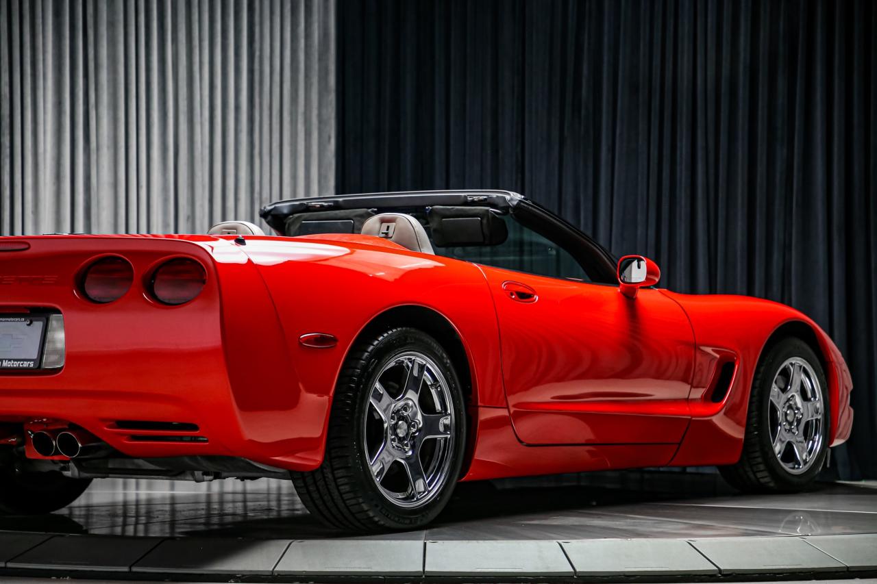 1999 Chevrolet Corvette CONVERTIBLE MANUAL 345HP Z51PKG WHITETOP GREYINT Photo
