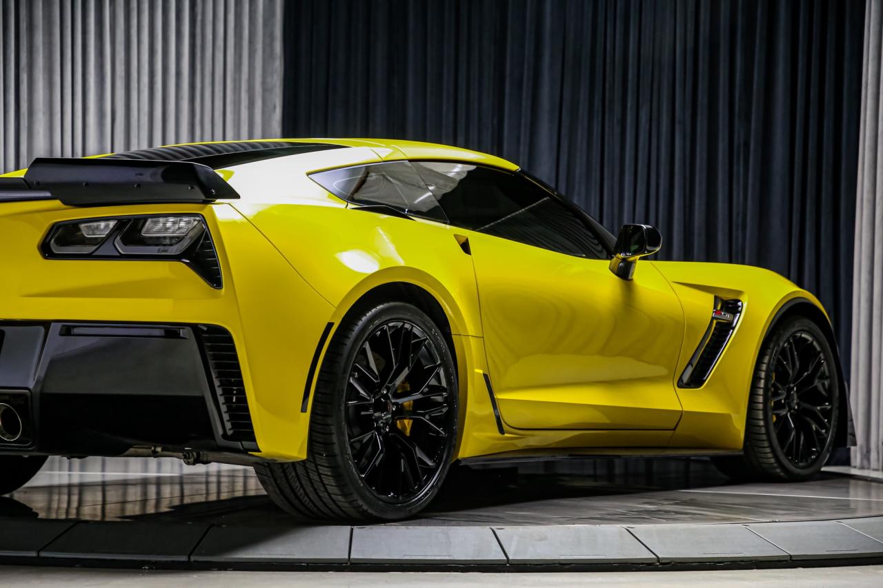 2019 Chevrolet Corvette Z06 2LZ MANUAL 650HP NOACCDNT CARBONEXT 360CAM HUD Photo