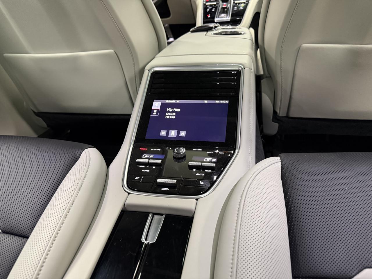 2019 Porsche Panamera 4S AWD**NO ACCIDENTS ONLY 24KM WOW Photo