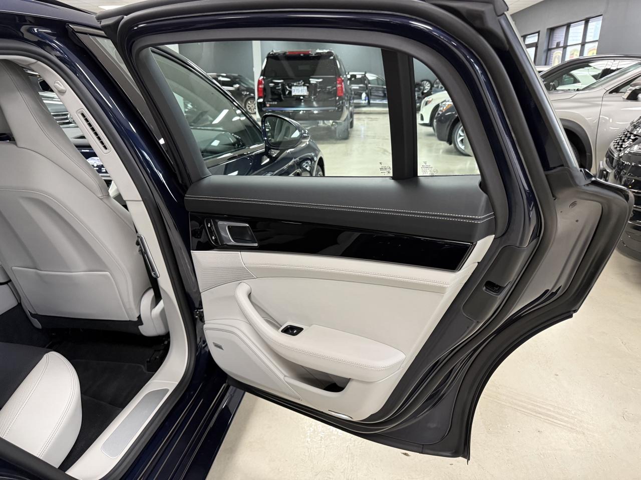 2019 Porsche Panamera 4S AWD**NO ACCIDENTS ONLY 24KM WOW Photo