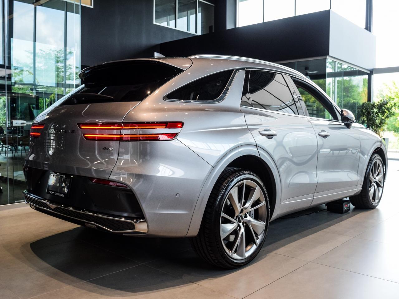 2026 Genesis GV70 2.5T Advanced Tech.Pkg AWD   Used Demonstrator Photo