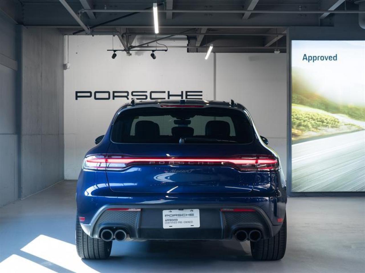 2025 Porsche Macan T AWD Photo3