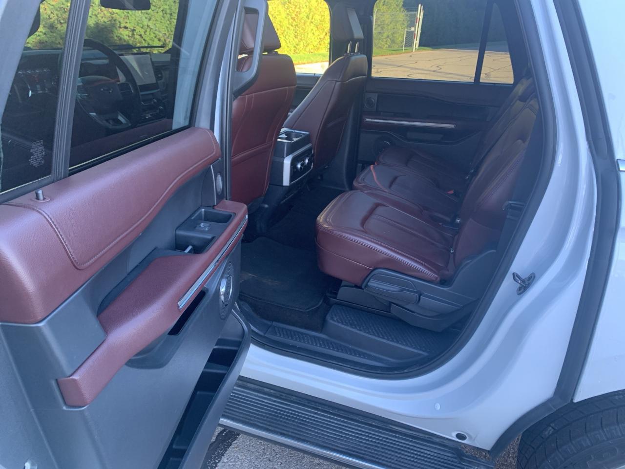 2023 Ford Expedition Limited Max 4x4 pano roof Navigation Photo