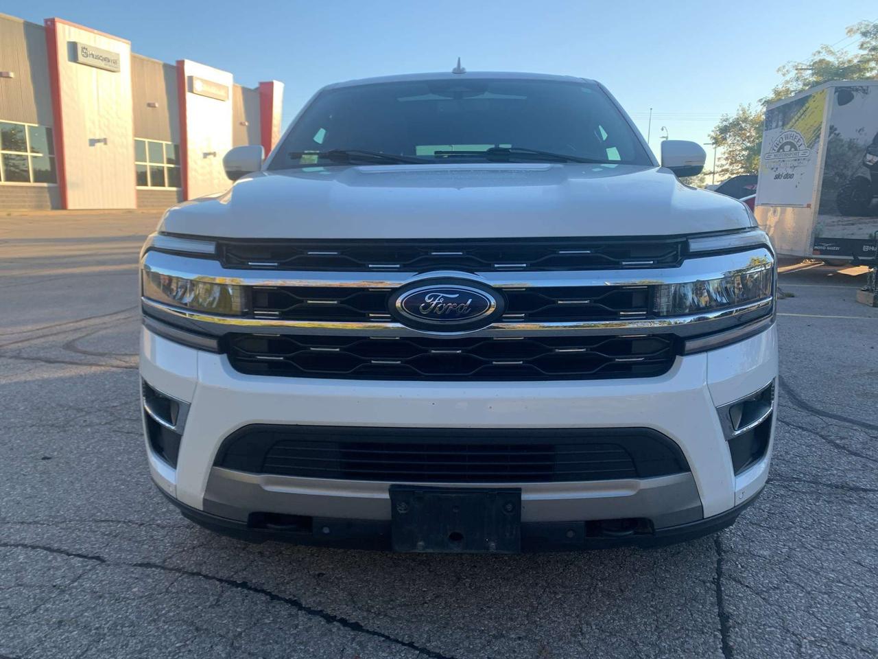 2023 Ford Expedition Limited Max 4x4 pano roof Navigation Photo2