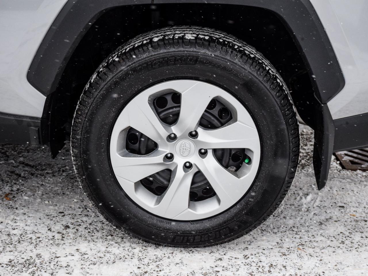 2023 Toyota RAV4 AWD   1owner, No Accidents, Off-Lease, MINT Photo