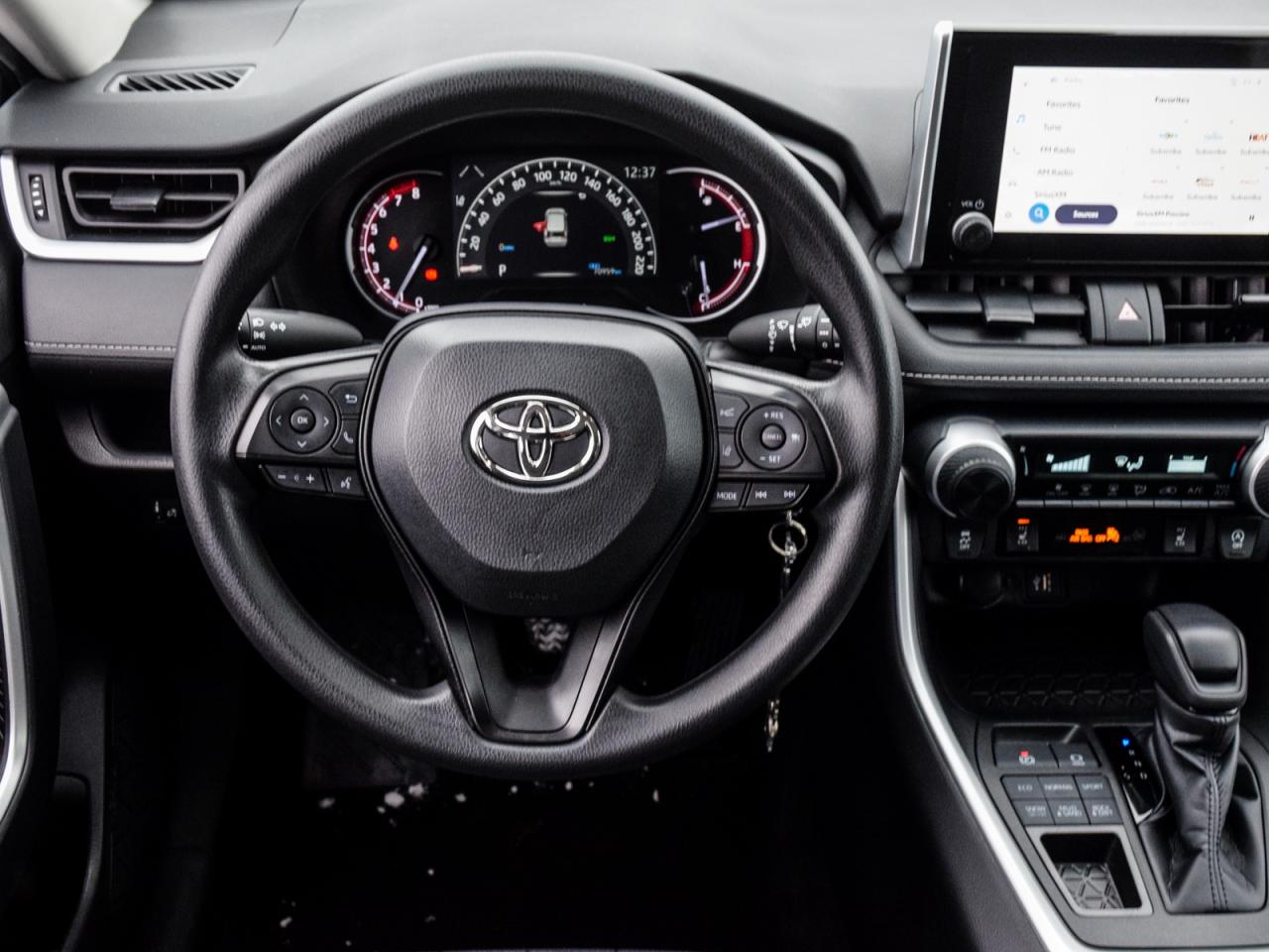 2023 Toyota RAV4 AWD   1owner, No Accidents, Off-Lease, MINT Photo