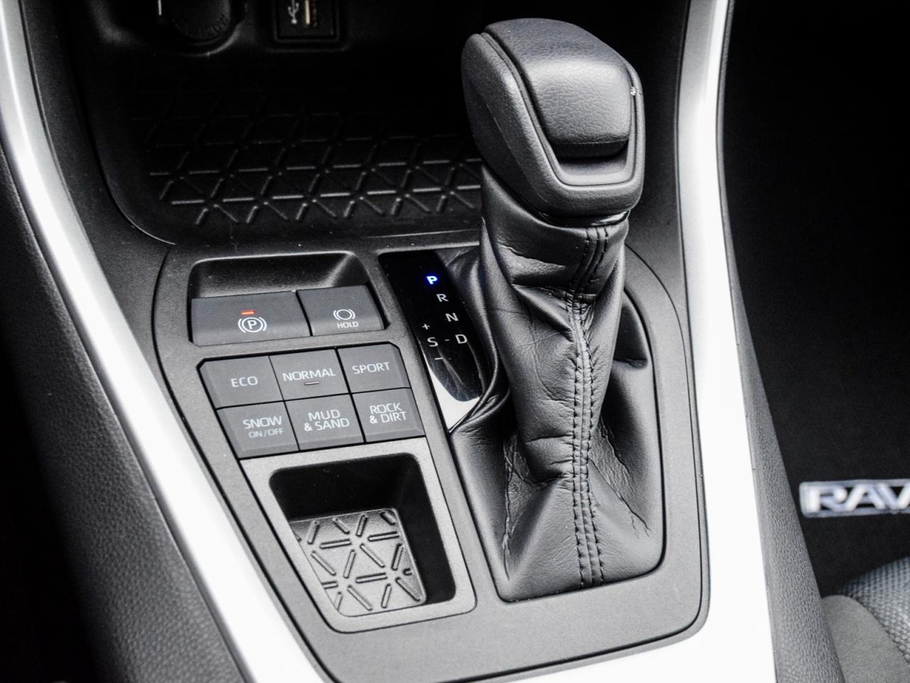 2023 Toyota RAV4 AWD   1owner, No Accidents, Off-Lease, MINT Photo