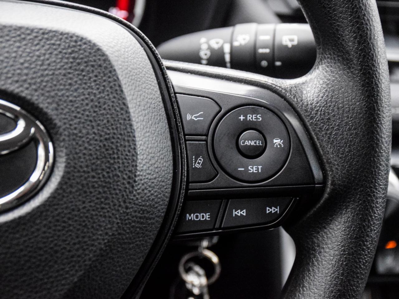 2023 Toyota RAV4 AWD   1owner, No Accidents, Off-Lease, MINT Photo