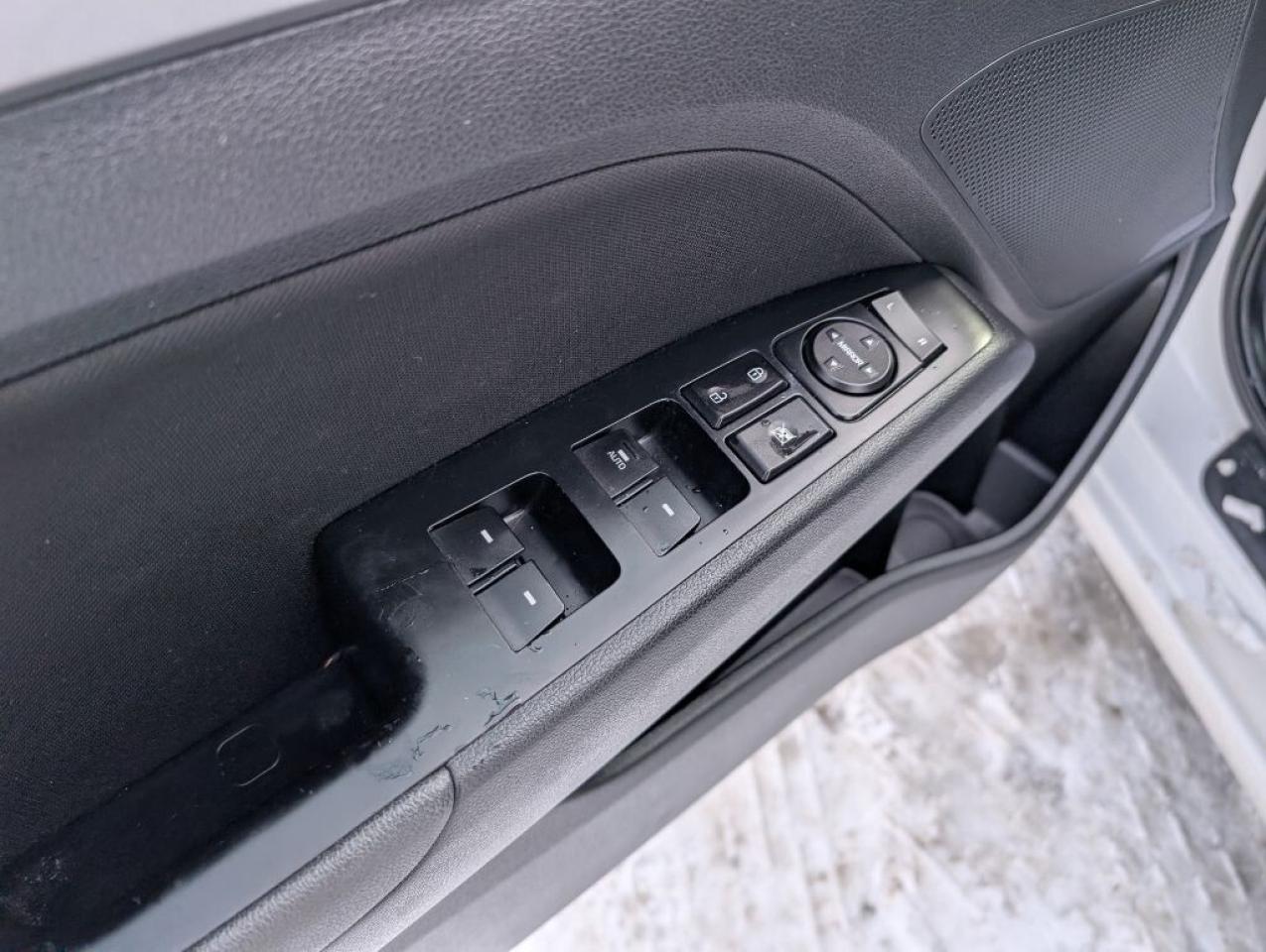 2017 Hyundai Elantra GL   CAMERA   HTD SEATS   BLUETOOTH Photo