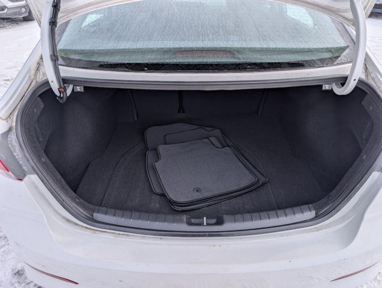 2017 Hyundai Elantra GL   CAMERA   HTD SEATS   BLUETOOTH Photo