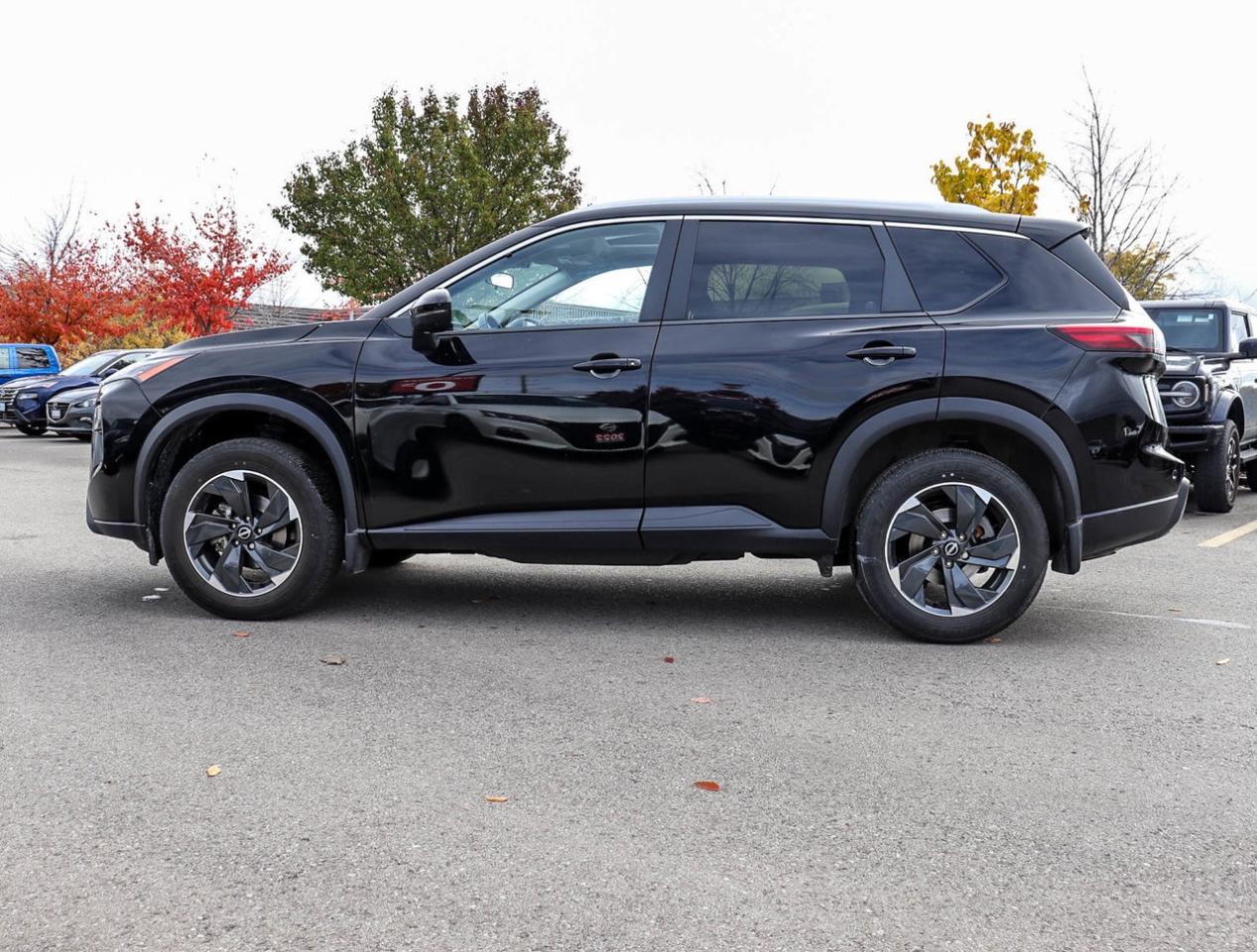 2024 Nissan Rogue SV MOONROOF Photo