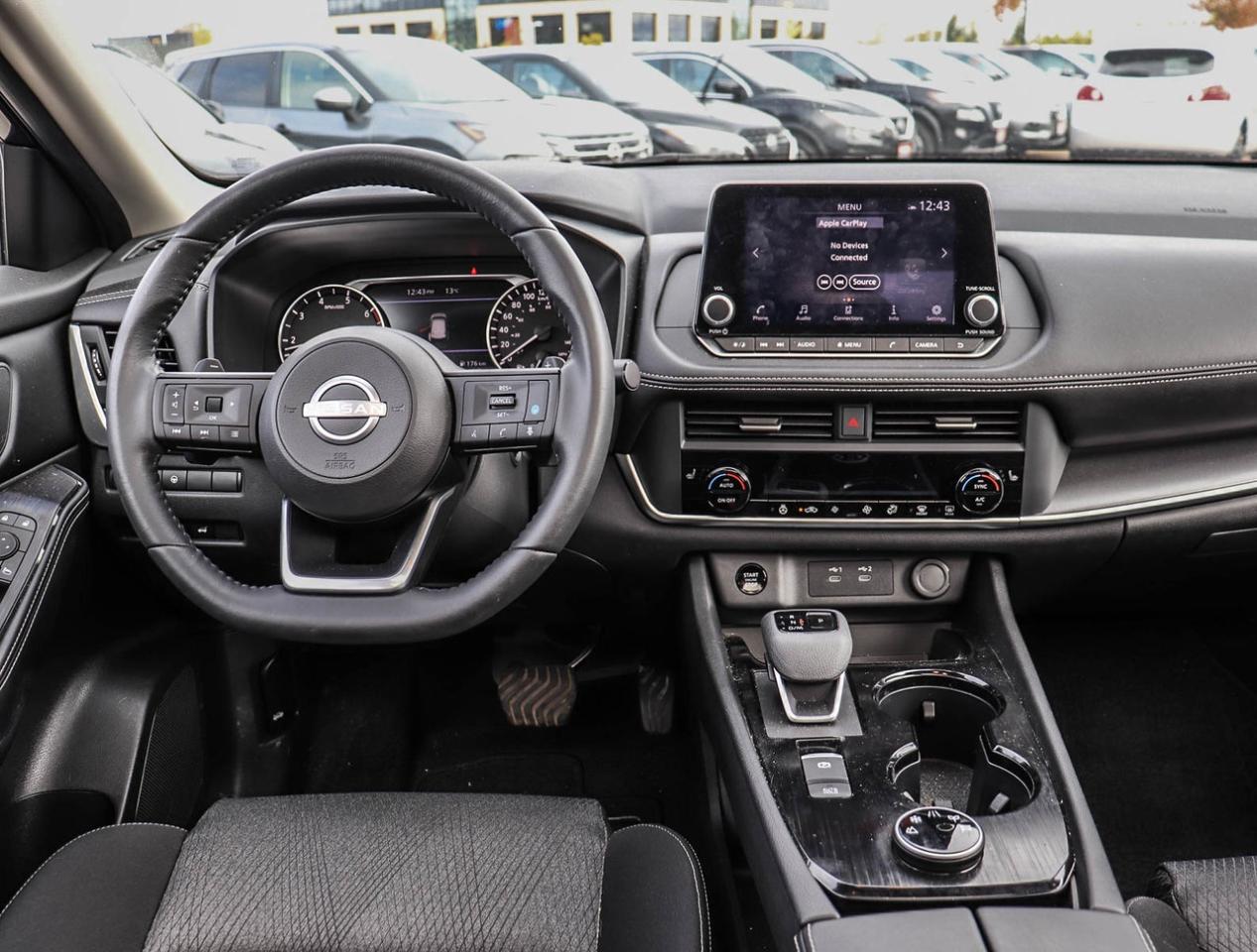 2024 Nissan Rogue SV MOONROOF Photo