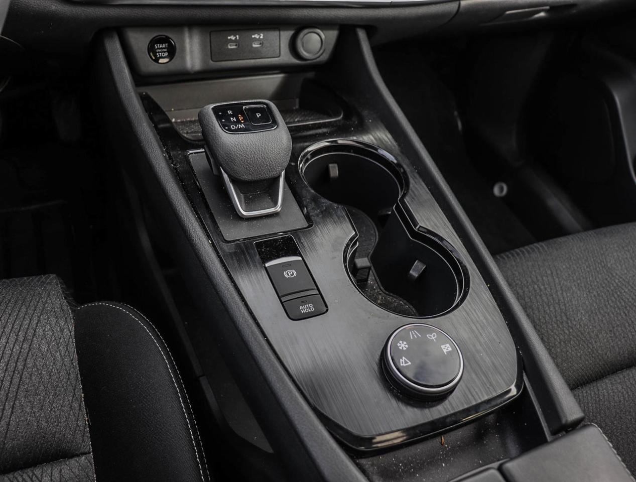 2024 Nissan Rogue SV MOONROOF Photo