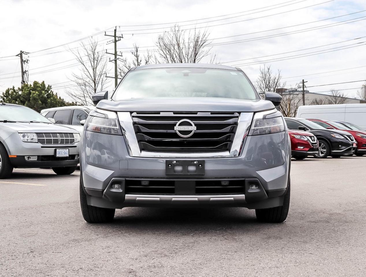 2024 Nissan Pathfinder Platinum WITH CAPTAIN SEATS 3.5L V6 AWD HOLIDAY SA Photo