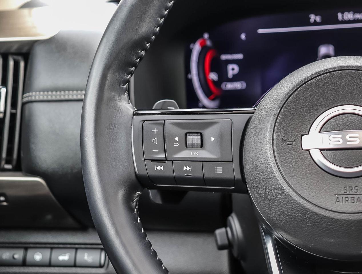 2024 Nissan Pathfinder Platinum WITH CAPTAIN SEATS 3.5L V6 AWD HOLIDAY SA Photo